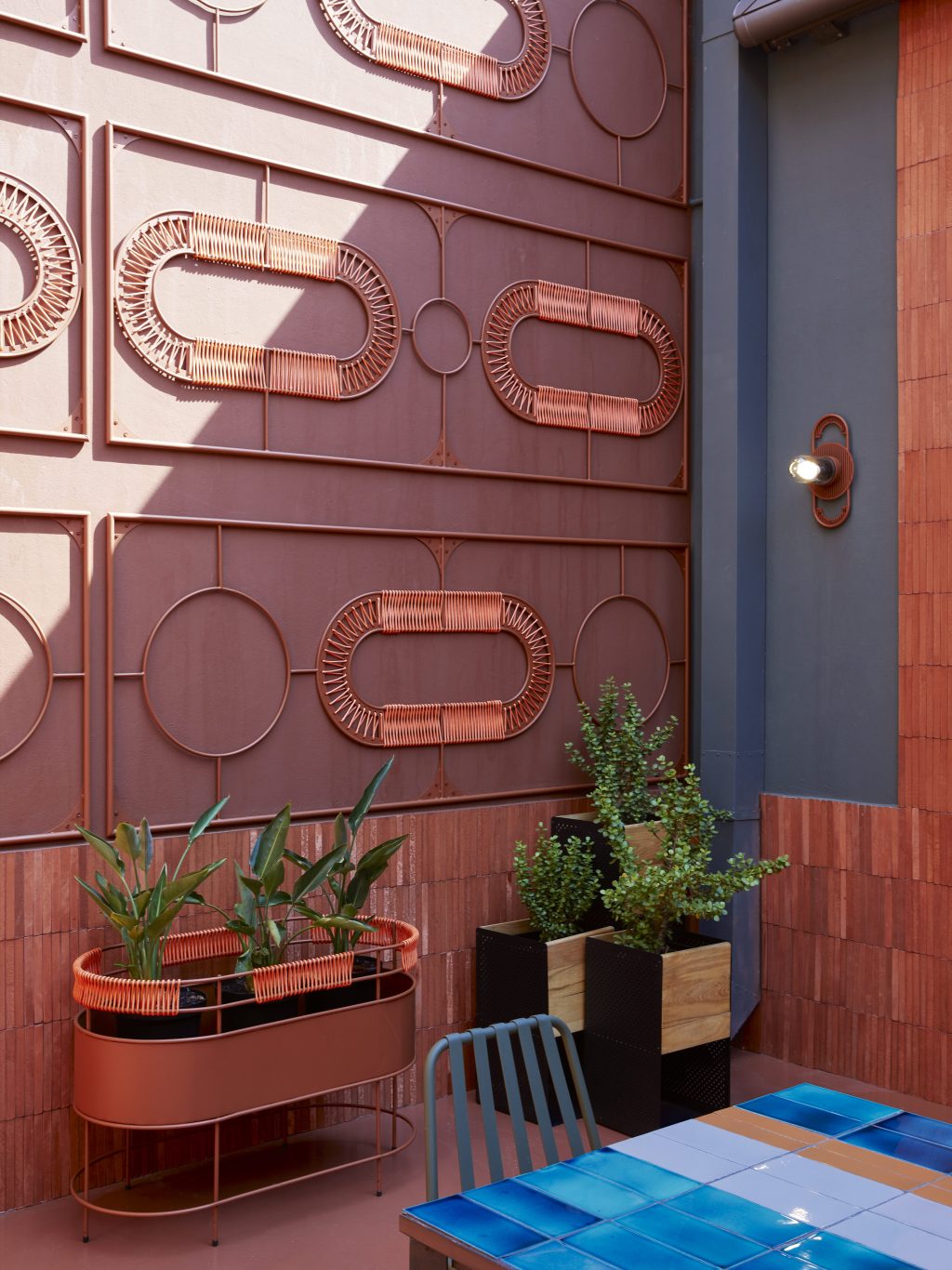 [ENTER] Young Creatives Invited To Enter The 2024 Nando’s Hot Young Designer Talent&nbsp;Search