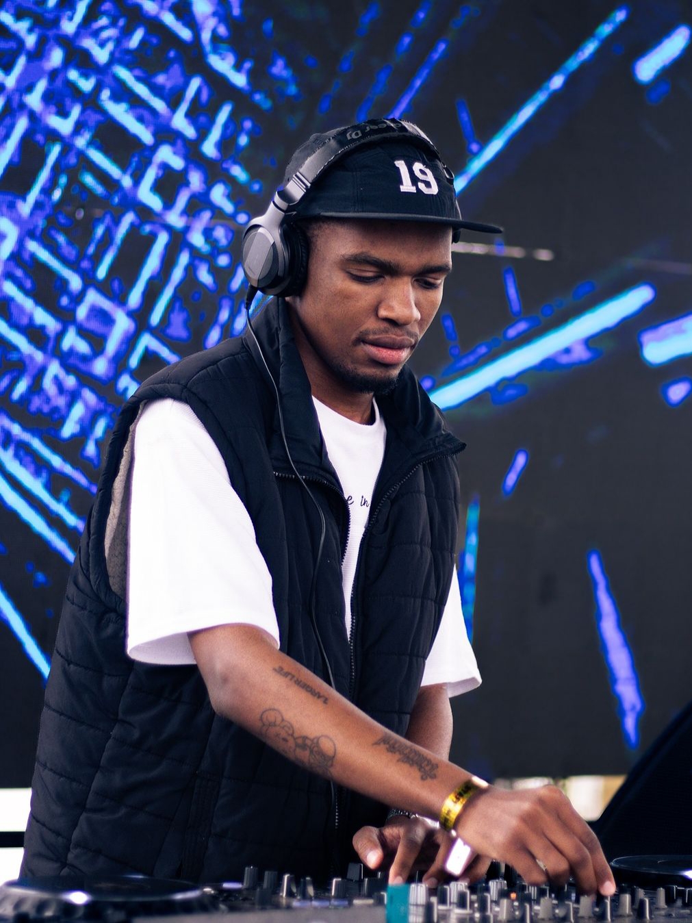 [LISTEN] Artists Who Have Songs That Are Dezemba 2024 Anthem-Worthy