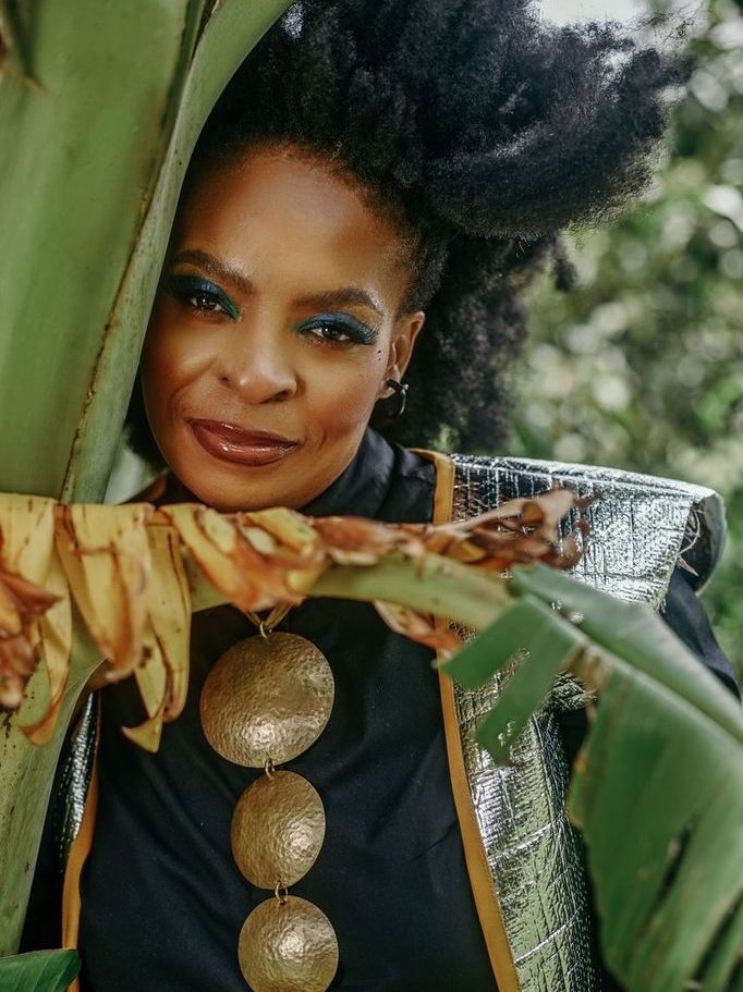#LAChats With Zoli Sway On Her Musicianship & Healing Sound Of Musicine