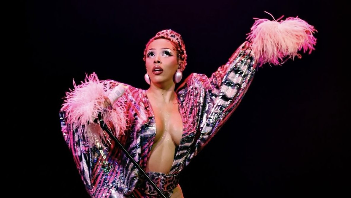 [REVIEW] Doja Cat’s Move Afrika Set Proves She Is The Greatest